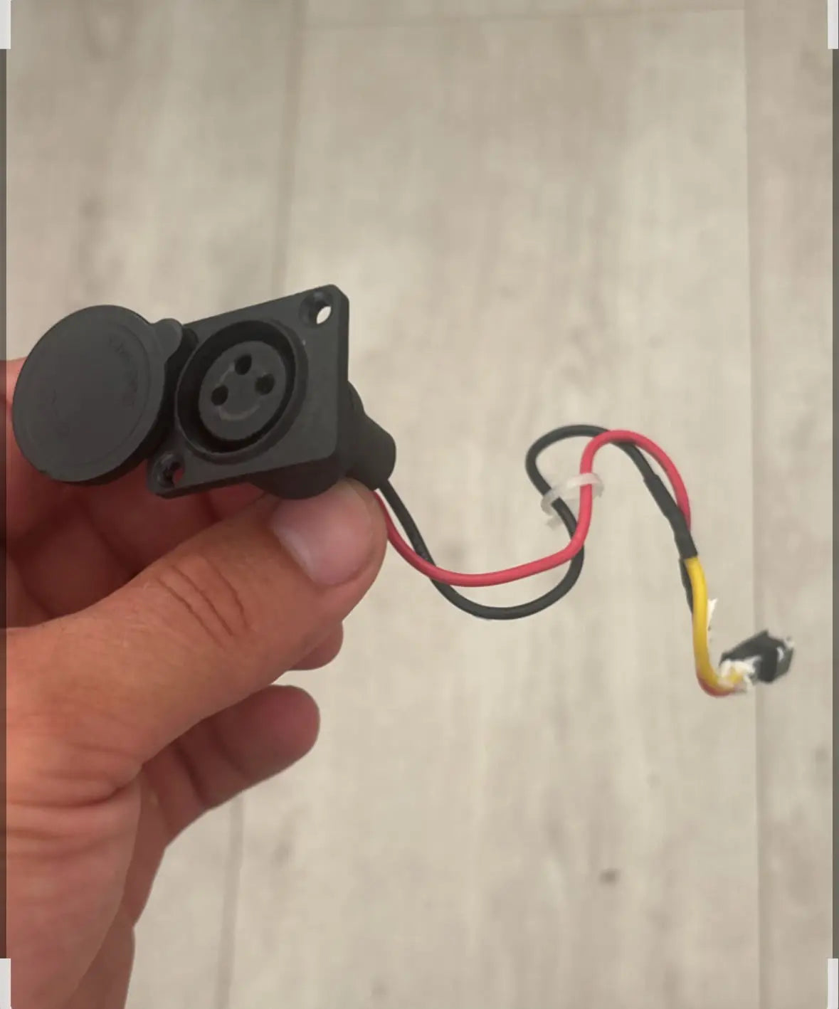 U8 charging port connector